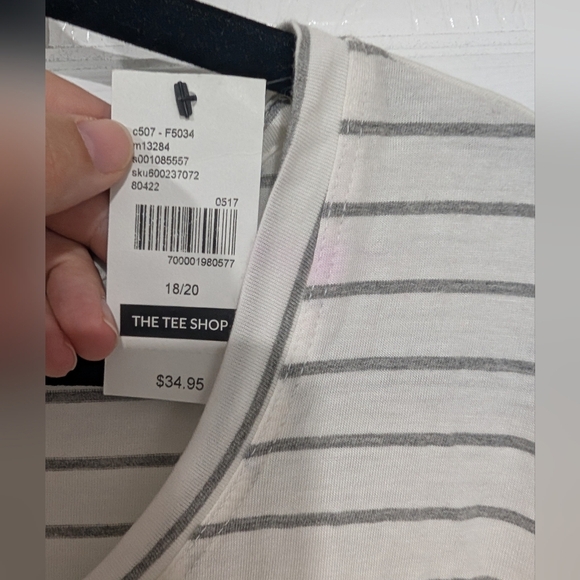 NWT Lane Bryant White & Gray Striped Short Sleeve Tee in Size 18/20 (2X) - Picture 3 of 10